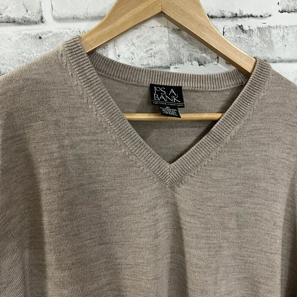 Jos A Bank Sweater Beige Merino Wool Blend V Neck Pullover Long Sleeve Men Sz XL